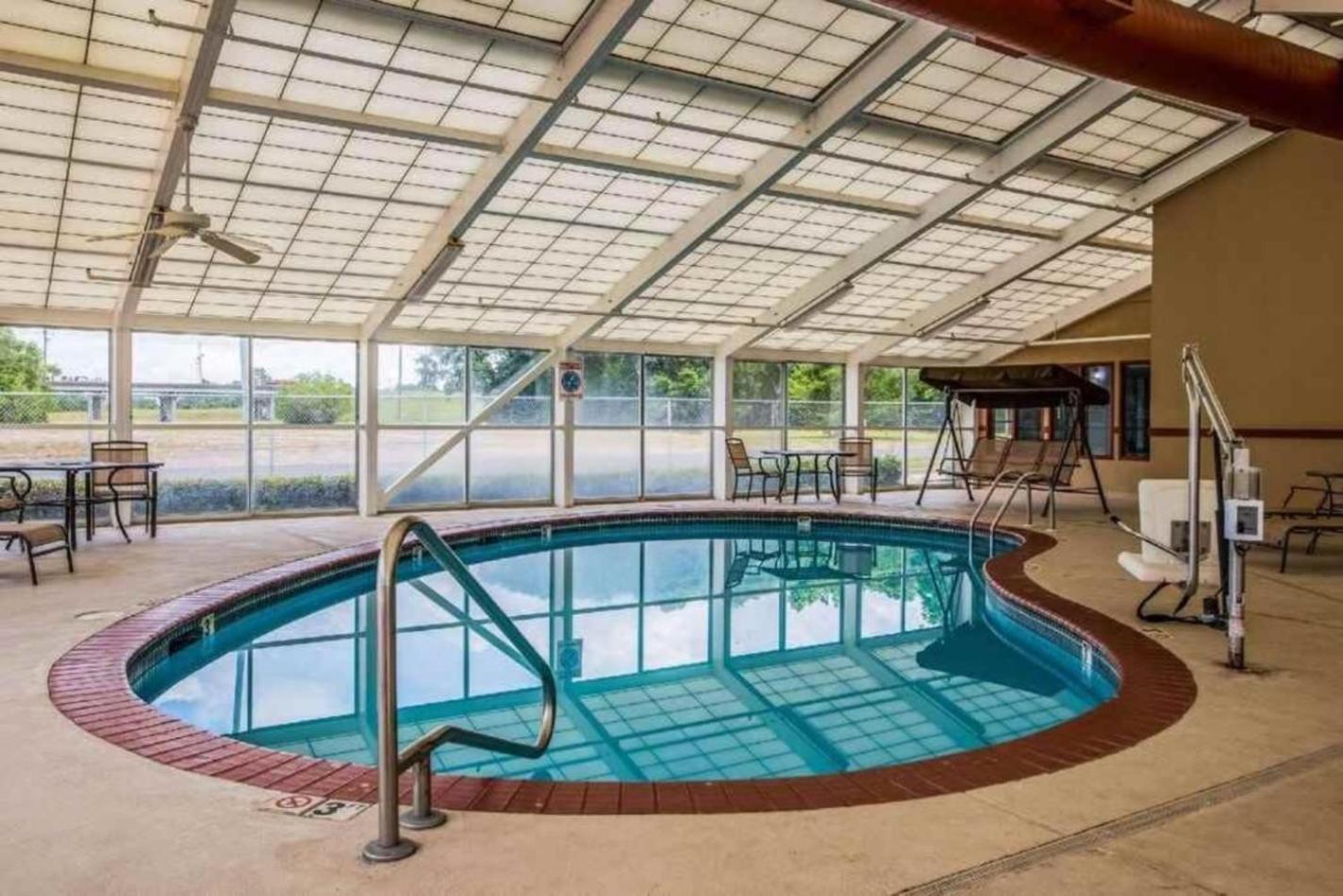 The Marco Hotel Lake Charles Esterno foto